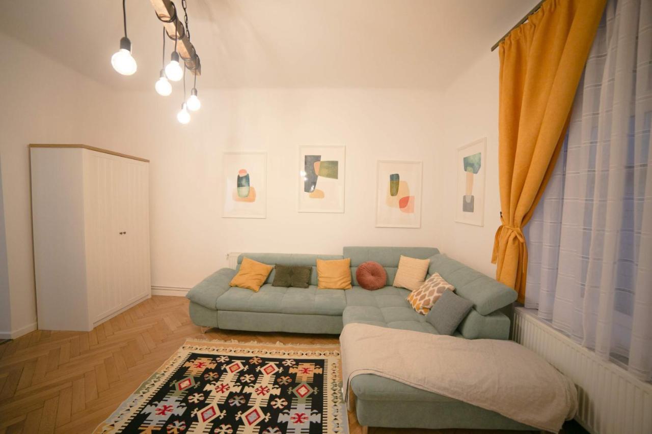 Jasmine Serenity Apartment - Central, Behind Black Church Brasov Exterior photo