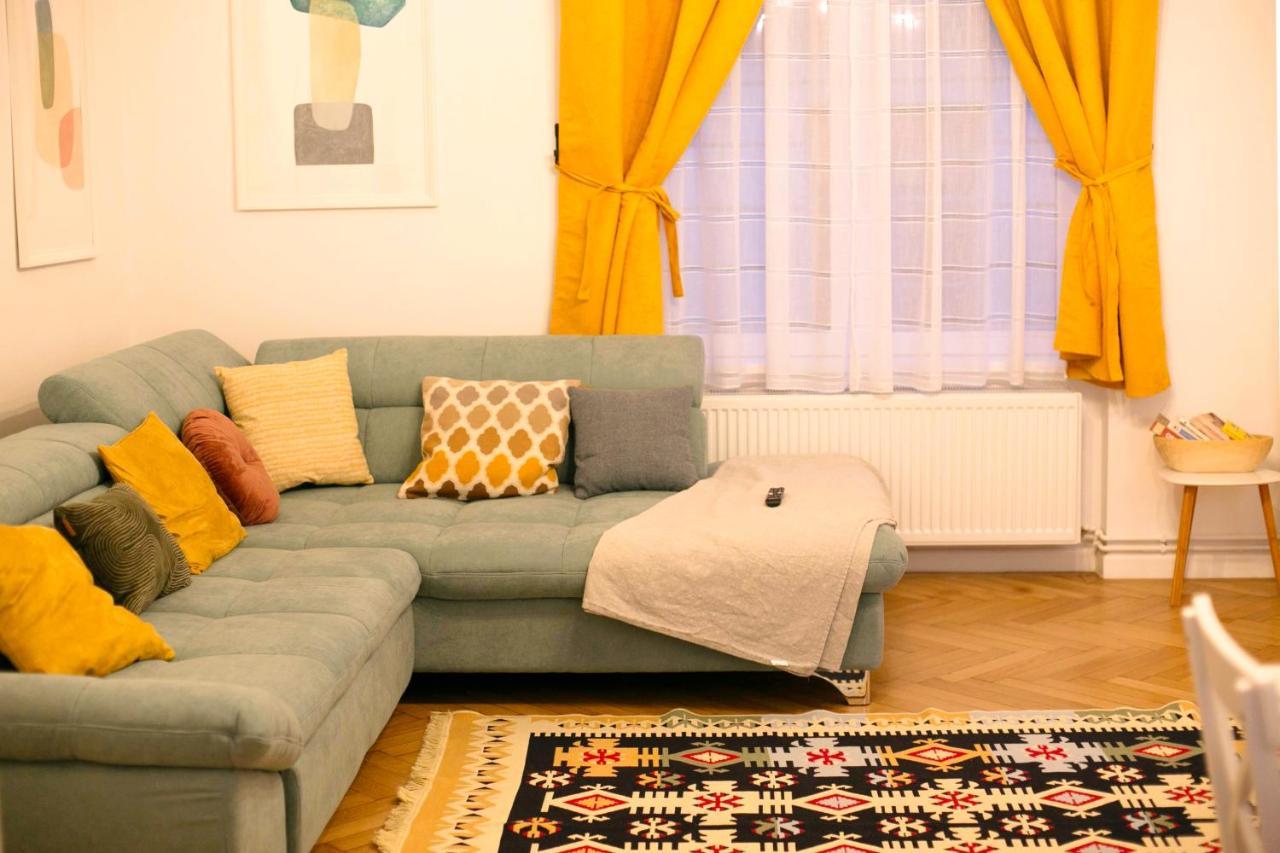 Jasmine Serenity Apartment - Central, Behind Black Church Brasov Exterior photo
